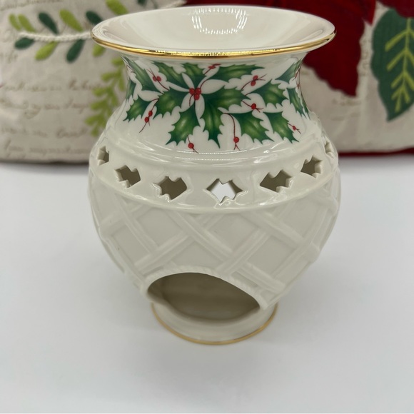 Lenox Holiday Gold-Banded Fragrance Warmer - Picture 7 of 7